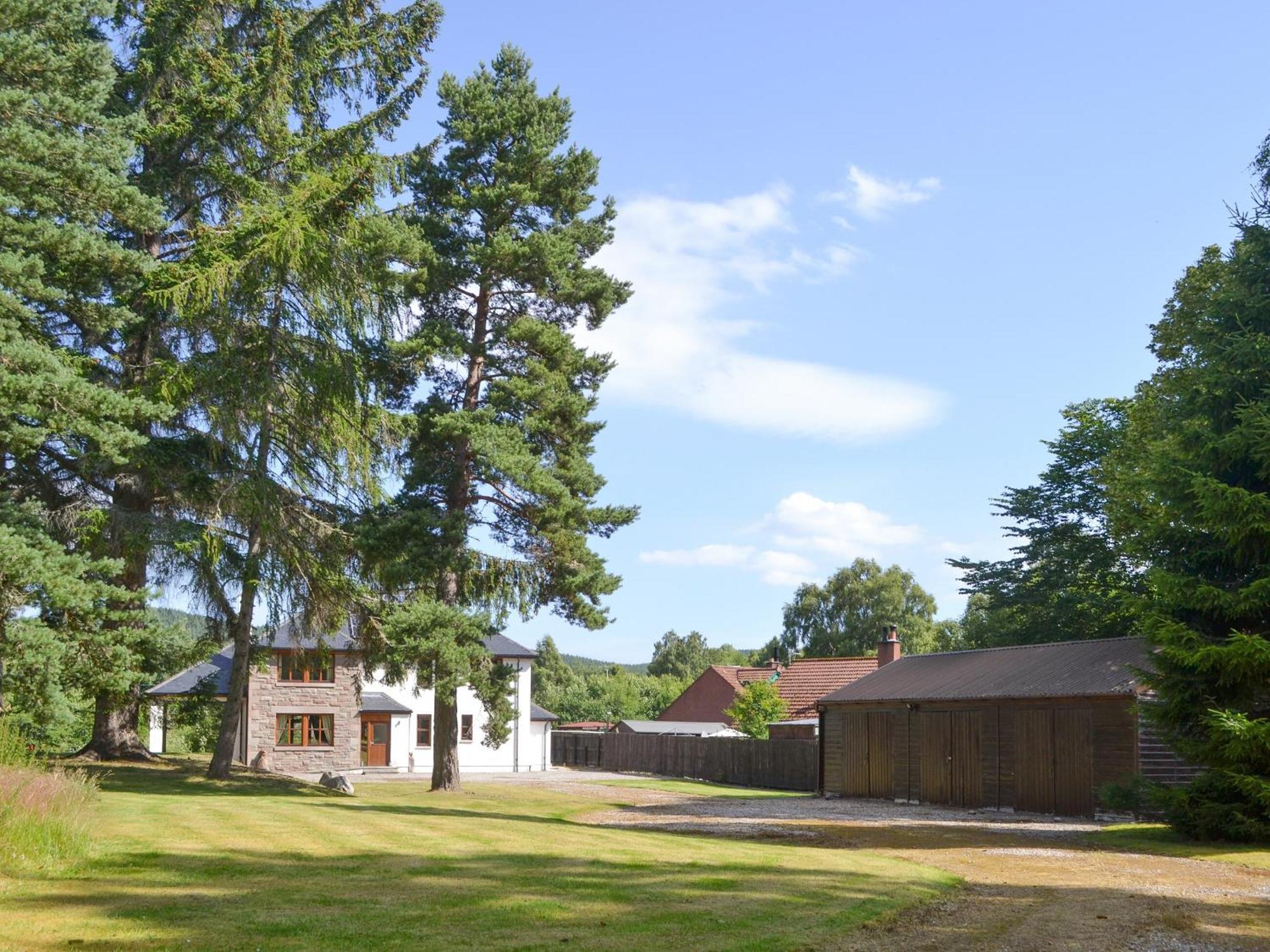 Battanropie Lodge Carrbridge Exterior foto